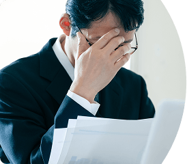 適切な人材が見つからず悩む担当者